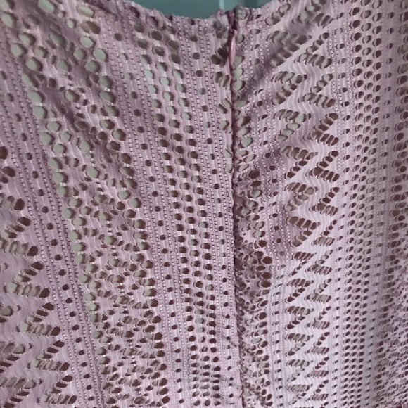 💖Wear Pink💖 Pink eyelet Dress - Picture 4 of 7